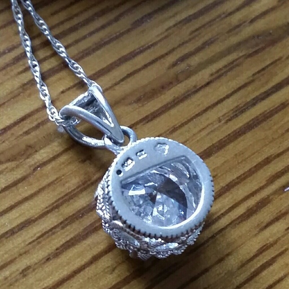 Genuine White Topaz in .925 Crown Pendant .925 - Picture 3 of 5